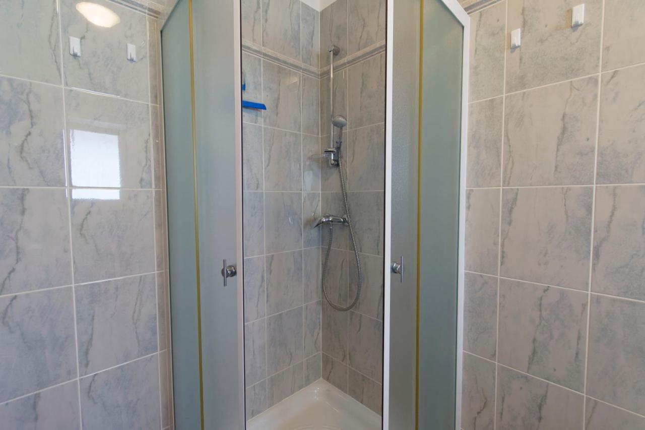 Apartment Patrik By Rent Istria أوماغ المظهر الخارجي الصورة