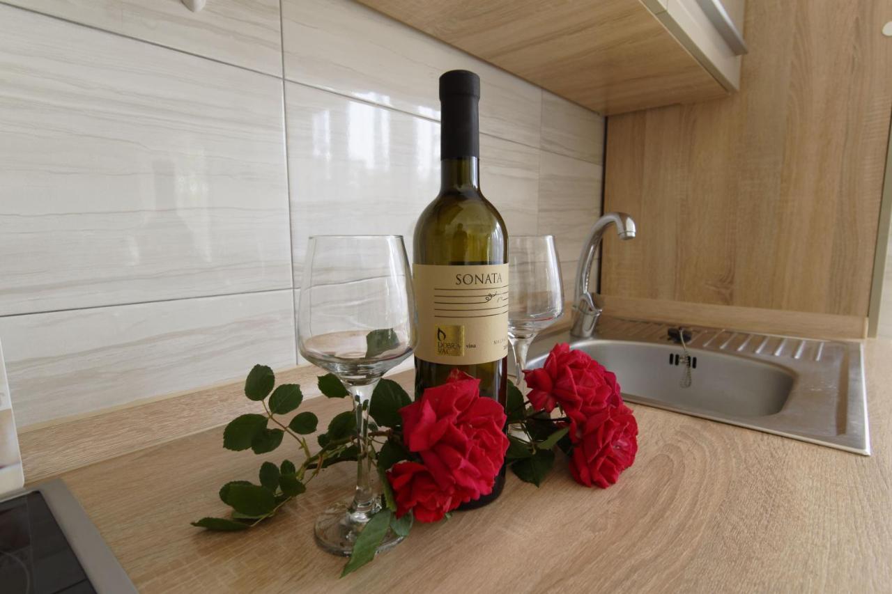 Apartment Patrik By Rent Istria أوماغ المظهر الخارجي الصورة