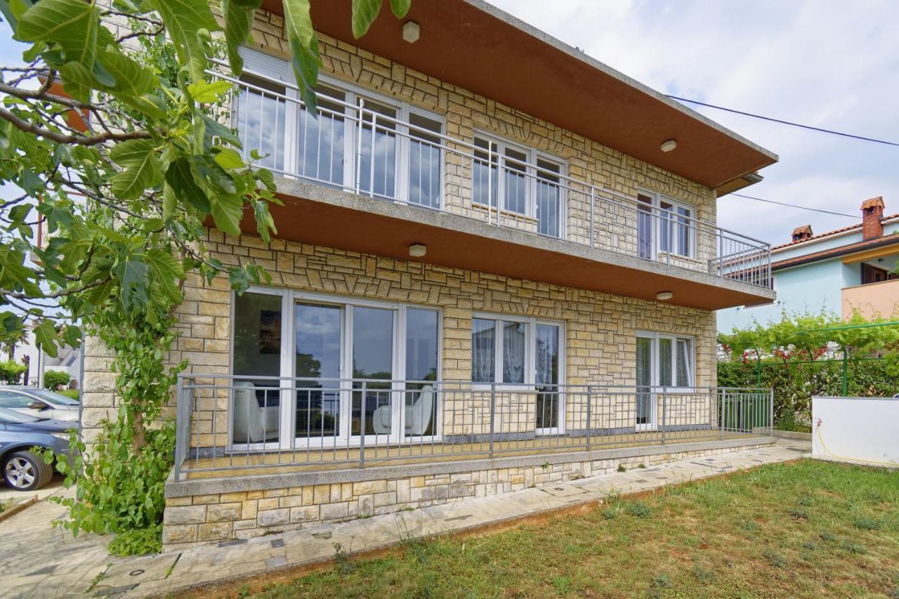 Apartment Patrik By Rent Istria أوماغ المظهر الخارجي الصورة